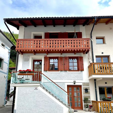 Villa Hisa Rejmr With Private Parking Kobarid Exterior foto